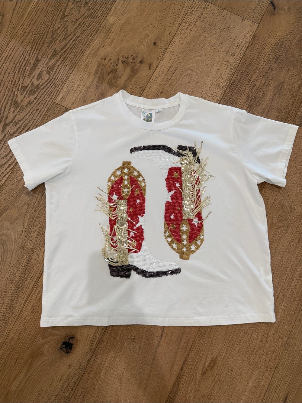 QUEEN OF SPARKLES  Cowboy Boot Tee Small